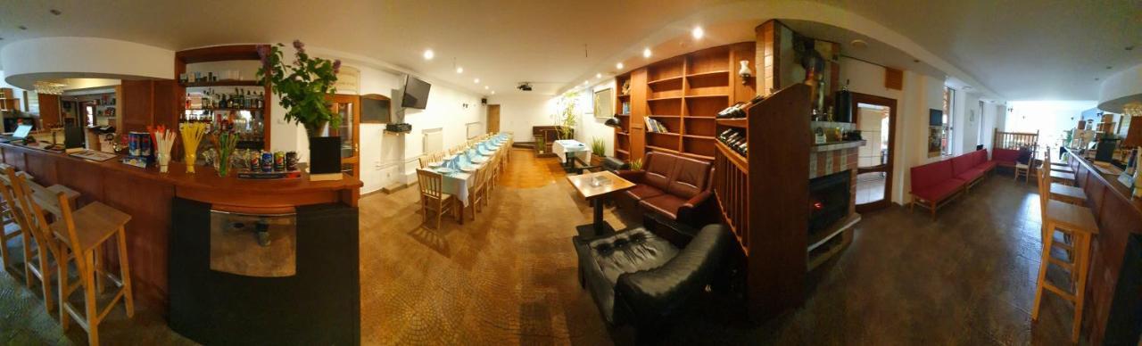 Relax Penzion U Adama Dolna Tizina Экстерьер фото